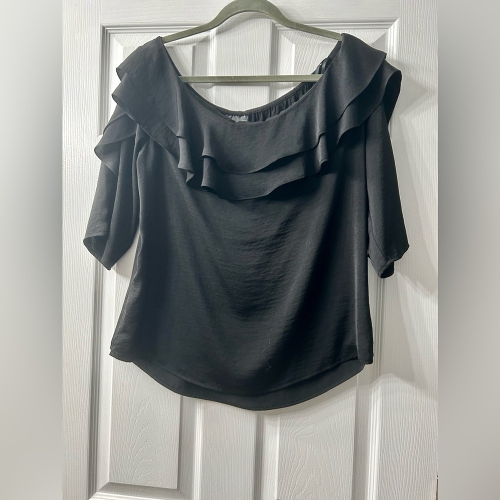 NY&CO Black Off the Shoulder Blouse size medium.